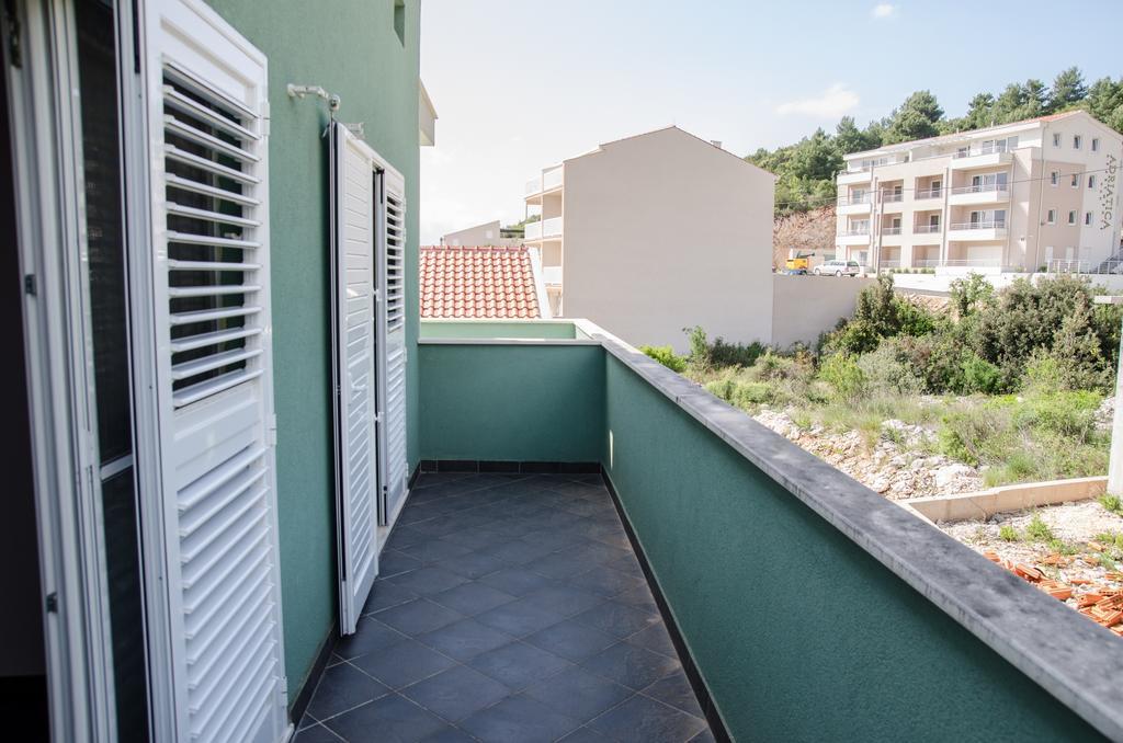 Apartments Ivano Klek Exterior photo